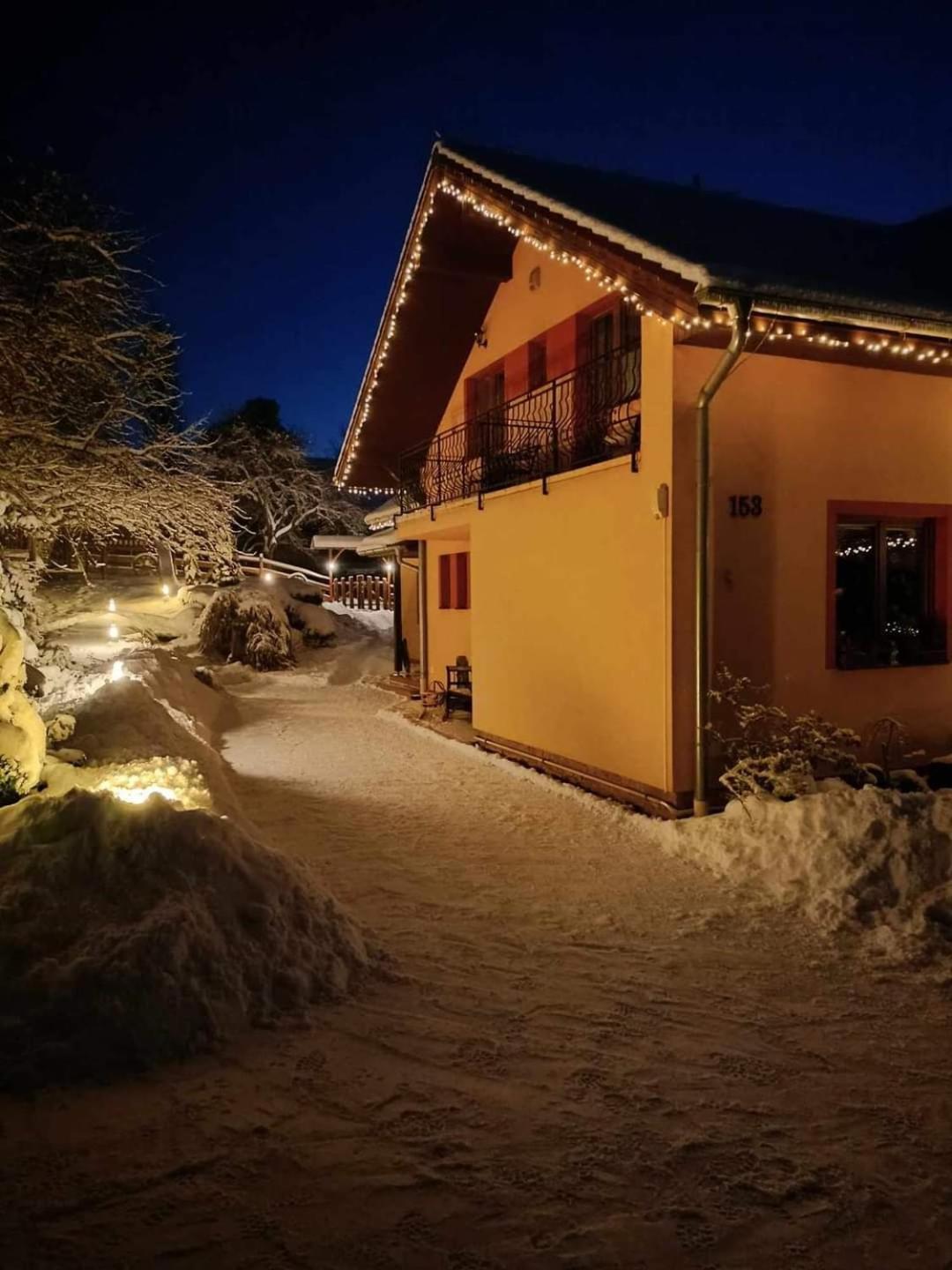 Pezion Limbovy Dvor Hotel Vrbov Exterior foto
