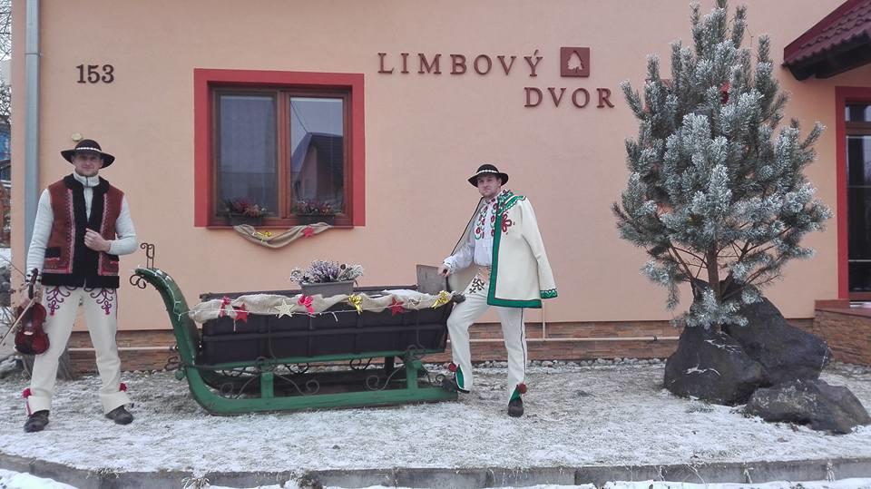Pezion Limbovy Dvor Hotel Vrbov Exterior foto